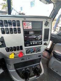 2016 Mack CXU613 DAY CAB