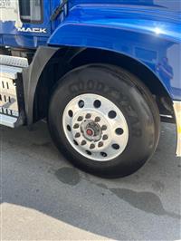 2016 Mack CXU613 DAY CAB