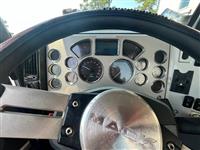 2016 Mack CXU613 DAY CAB