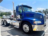 2016 Mack CXU613 DAY CAB