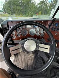 2008 Mack Pinnacle