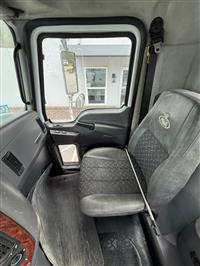 2008 Mack Pinnacle