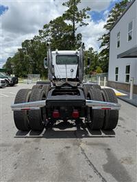 2008 Mack Pinnacle