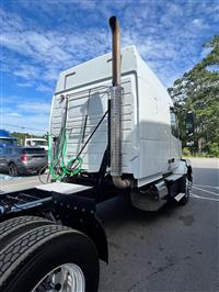 2017 Volvo VNL