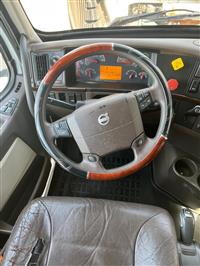 2017 Volvo VNL