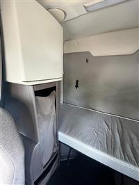 2017 Volvo VNL