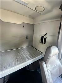 2017 Volvo VNL