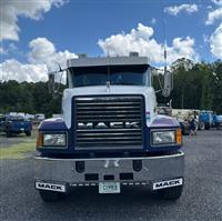 1999 Mack CL713 SLEEPER