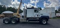 1999 Mack CL713 SLEEPER