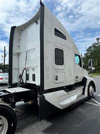 2023 Kenworth T680