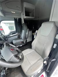2023 Kenworth T680