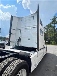 2016 Volvo VNL