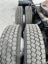 2013 Volvo VNM