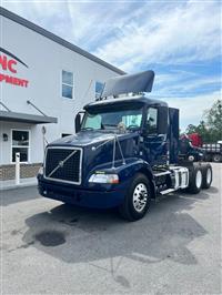 2013 Volvo VNM