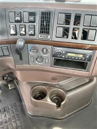2013 Volvo VNM