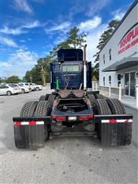 2013 Volvo VNM