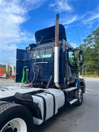 2013 Volvo VNM