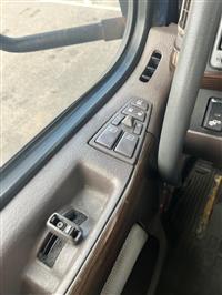 2013 Volvo VNM