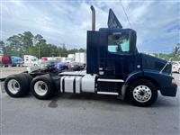 2013 Volvo VNM