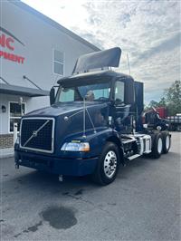 2013 Volvo VNM
