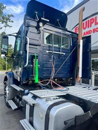 2013 Volvo VNM