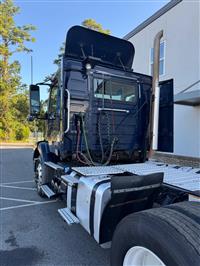 2013 Volvo VNM