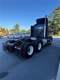 2013 Volvo VNM