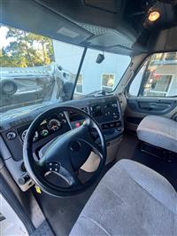 2019 Freightliner Cascadia