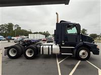 2013 Volvo VNM