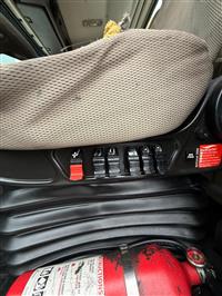 2013 Volvo VNM