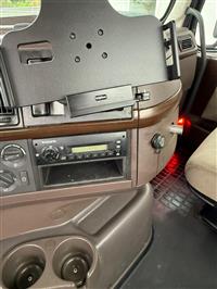 2013 Volvo VNM