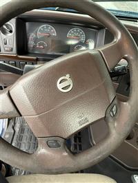 2013 Volvo VNM