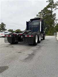 2013 Volvo VNM