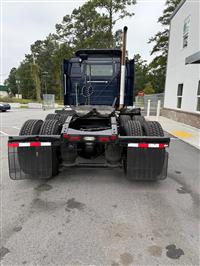 2013 Volvo VNM