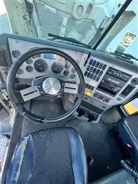 2016 Mack CXU613 DAY CAB