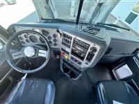 2016 Mack CXU613 DAY CAB