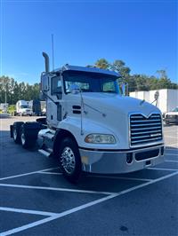 2016 Mack CXU613 DAY CAB