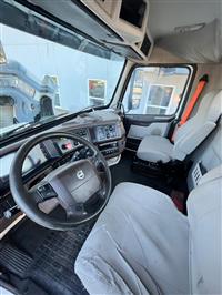 2018 Volvo VNL