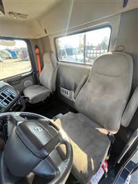 2013 Volvo VNM