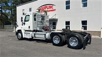 2011 Freightliner CASCADIA DAY CAB
