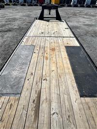 2023 MAX BUILT 102X30W Flatbed Gooseneck Trai