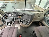 2017 Freightliner CASCADIA 125 DAY CAB