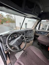 2017 Freightliner CASCADIA 125 DAY CAB