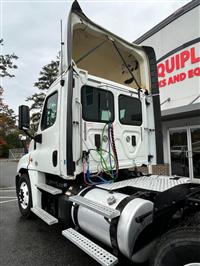 2017 Freightliner CASCADIA 125 DAY CAB