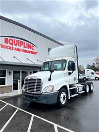 2017 Freightliner CASCADIA 125 DAY CAB