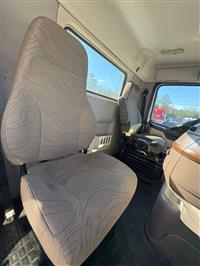 2016 Volvo VNM SINGLE AXLE DAY CAB