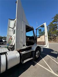 2016 Volvo VNM SINGLE AXLE DAY CAB
