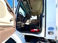 2016 Volvo VNM SINGLE AXLE DAY CAB