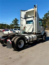 2016 Volvo VNM SINGLE AXLE DAY CAB