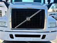2016 Volvo VNM SINGLE AXLE DAY CAB